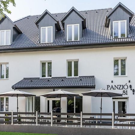 Panzio 81 Bed & Breakfast ไฮจ์ดุสโซบอสโล ภายนอก รูปภาพ