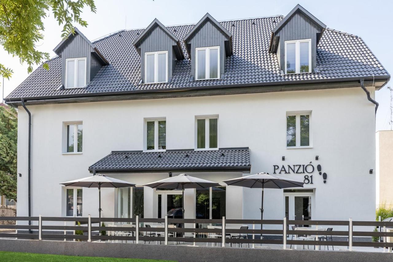 Panzio 81 Bed & Breakfast ไฮจ์ดุสโซบอสโล ภายนอก รูปภาพ